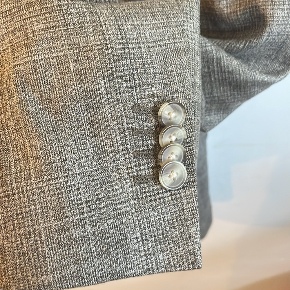 Classic Gray Men's Blazer - Picture 2 of 8